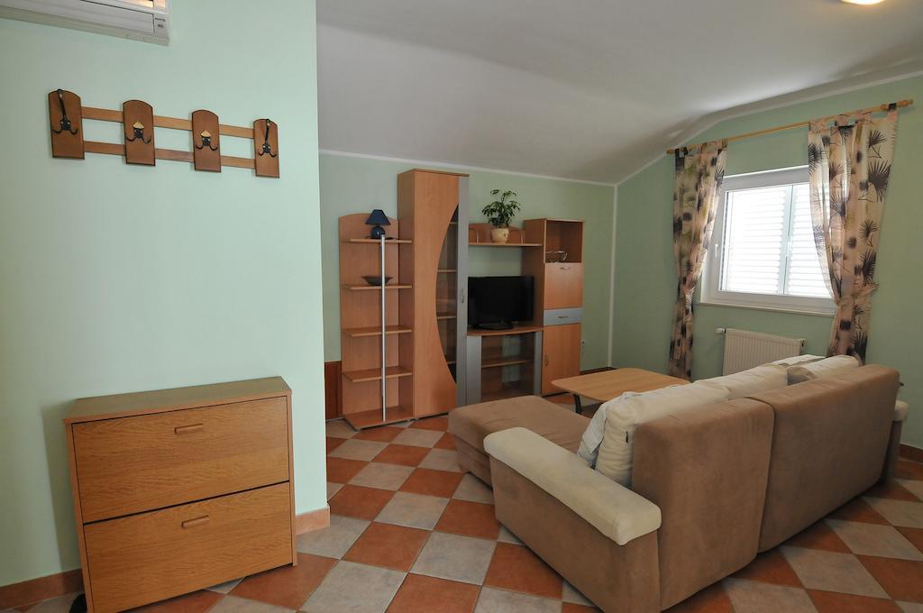 Apartments Bugenvila ツァヴタット 部屋 写真
