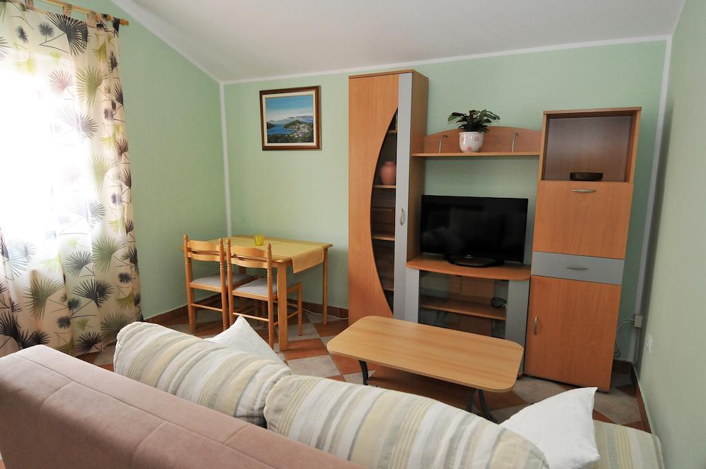 Apartments Bugenvila ツァヴタット 部屋 写真