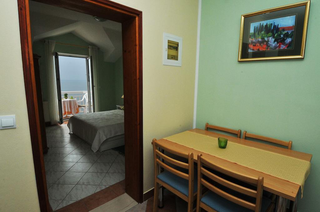 Apartments Bugenvila ツァヴタット 部屋 写真