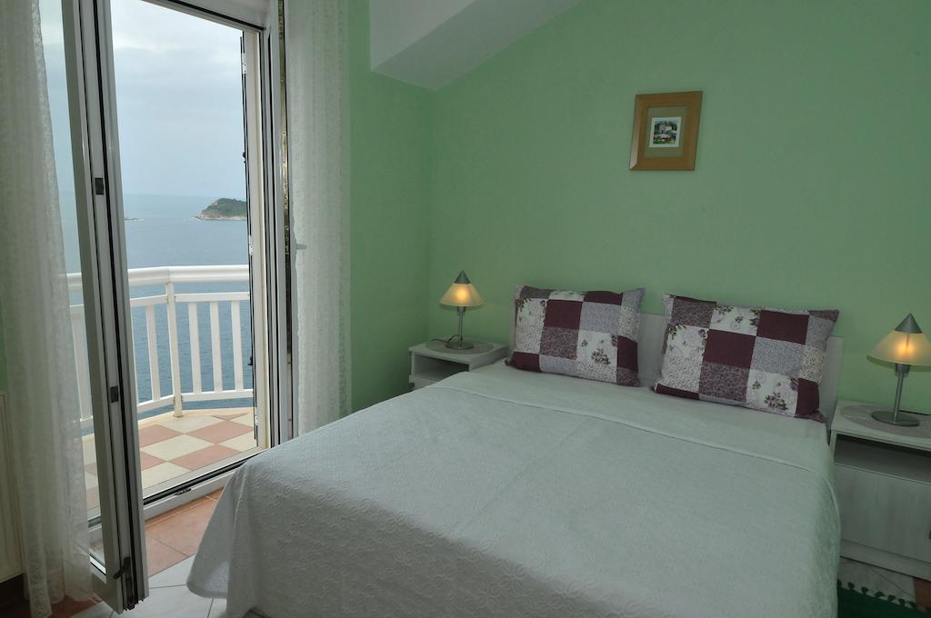 Apartments Bugenvila ツァヴタット 部屋 写真