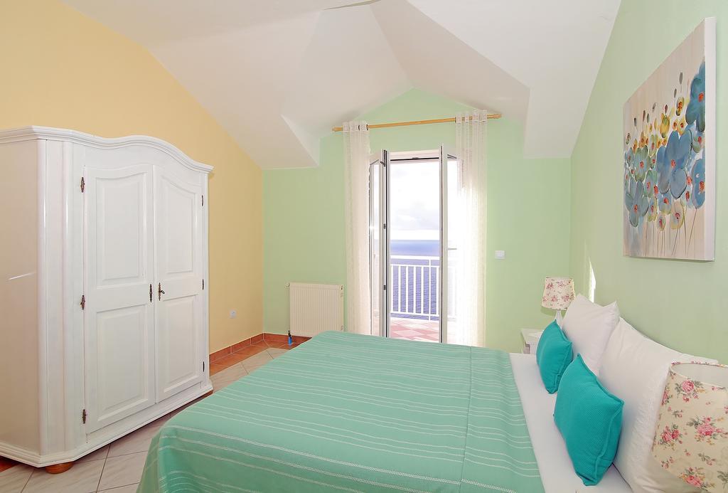 Apartments Bugenvila ツァヴタット エクステリア 写真