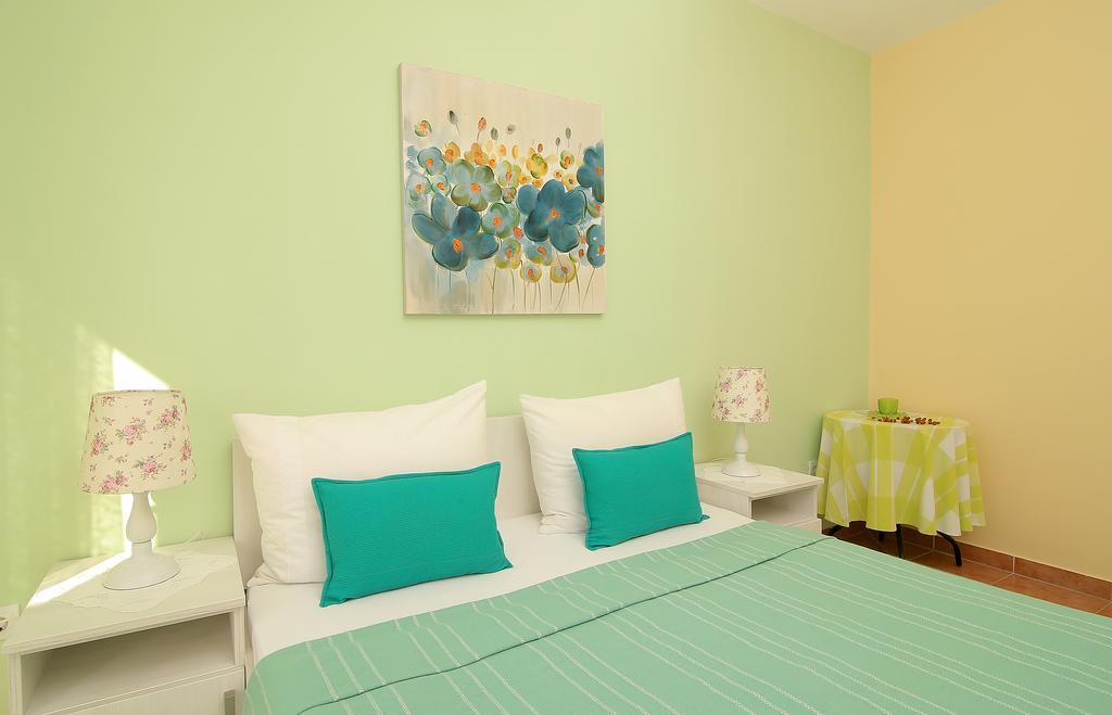 Apartments Bugenvila ツァヴタット エクステリア 写真